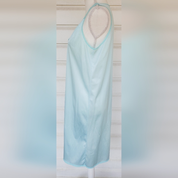 80s VANITY FAIR Blue Lightweight Night Gown!!!! - Picture 5 of 9